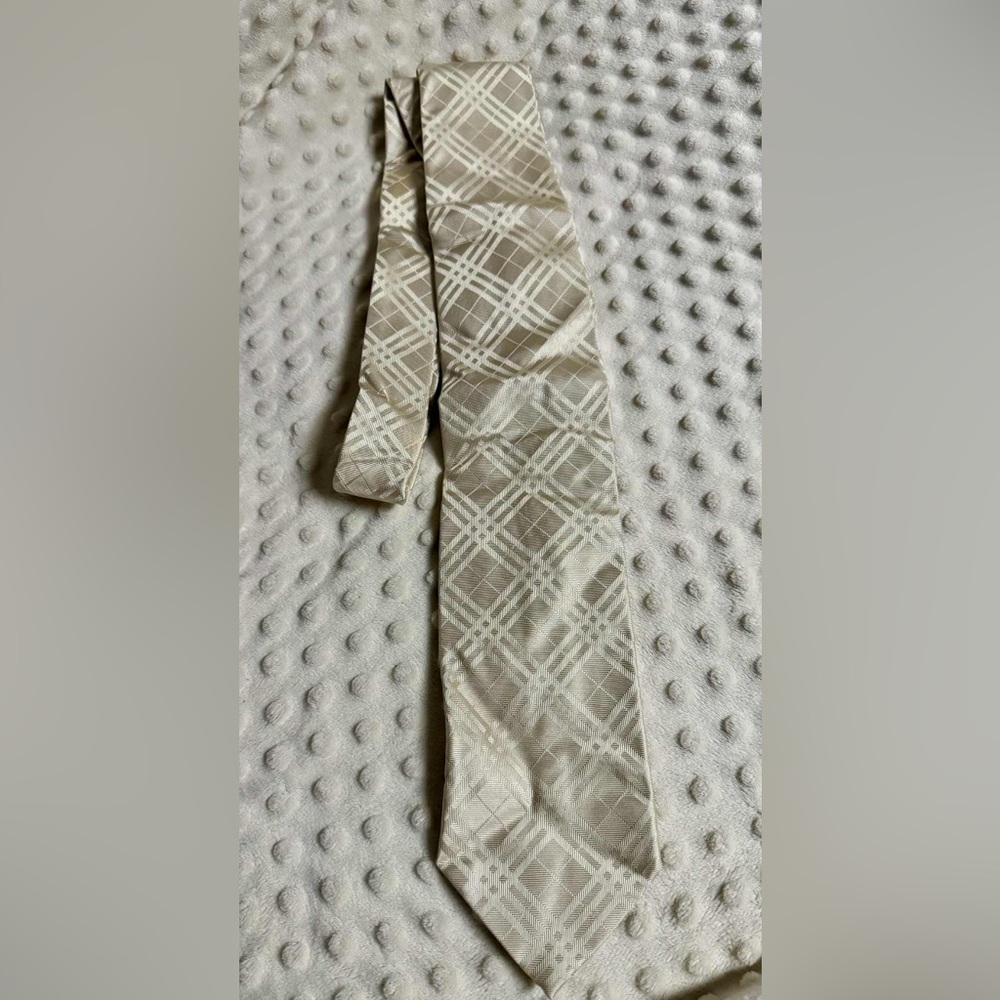 Burberry Geometric Patterned Tie in Cream